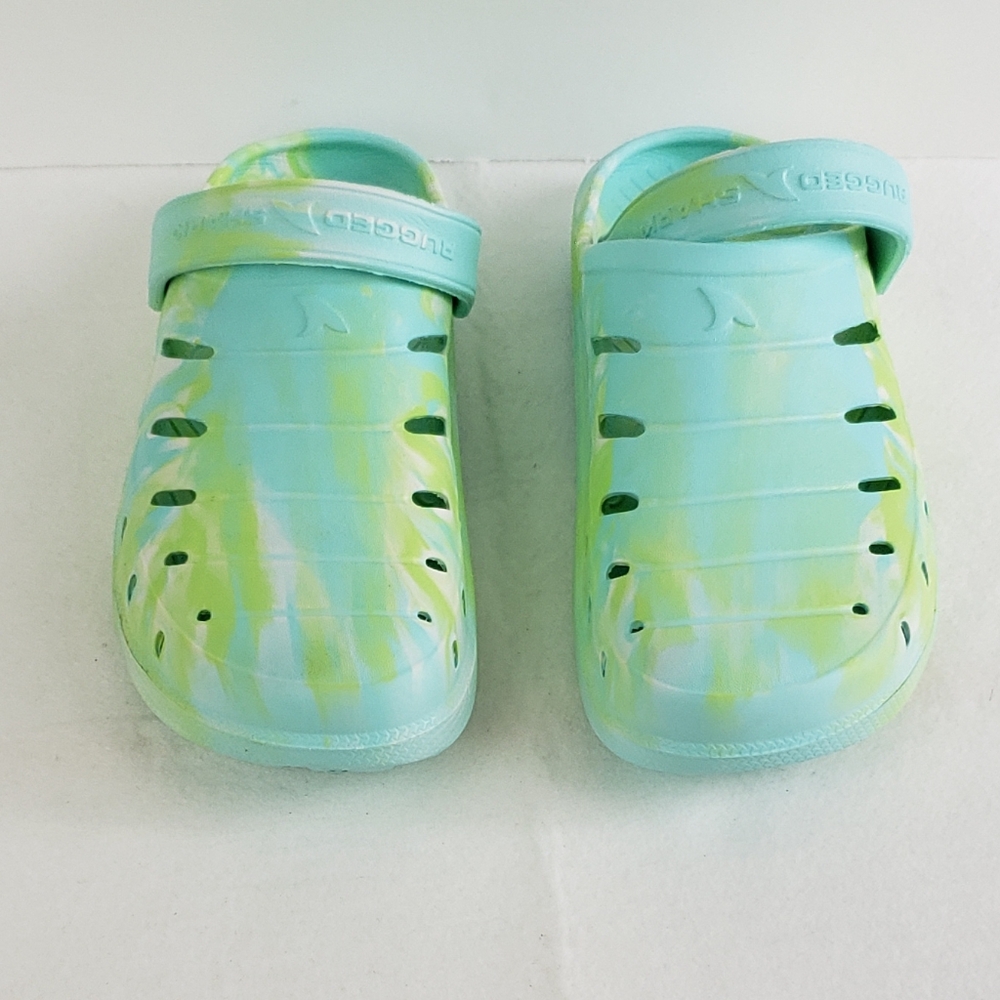 Unisex Rugged Shark Croc-Like Shoes!